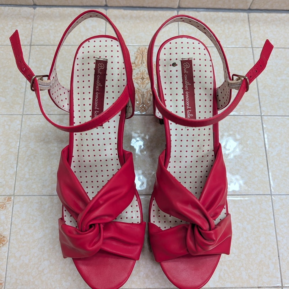 BAIT Platform Sandals - Picture 2 of 9